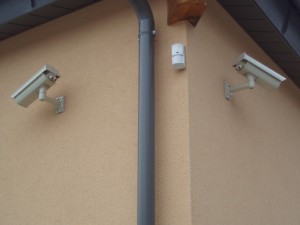 Kamery, monitoring i system przeciwwłamaniowy